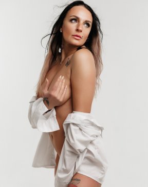 Хоккейші трахает чирлидер порно